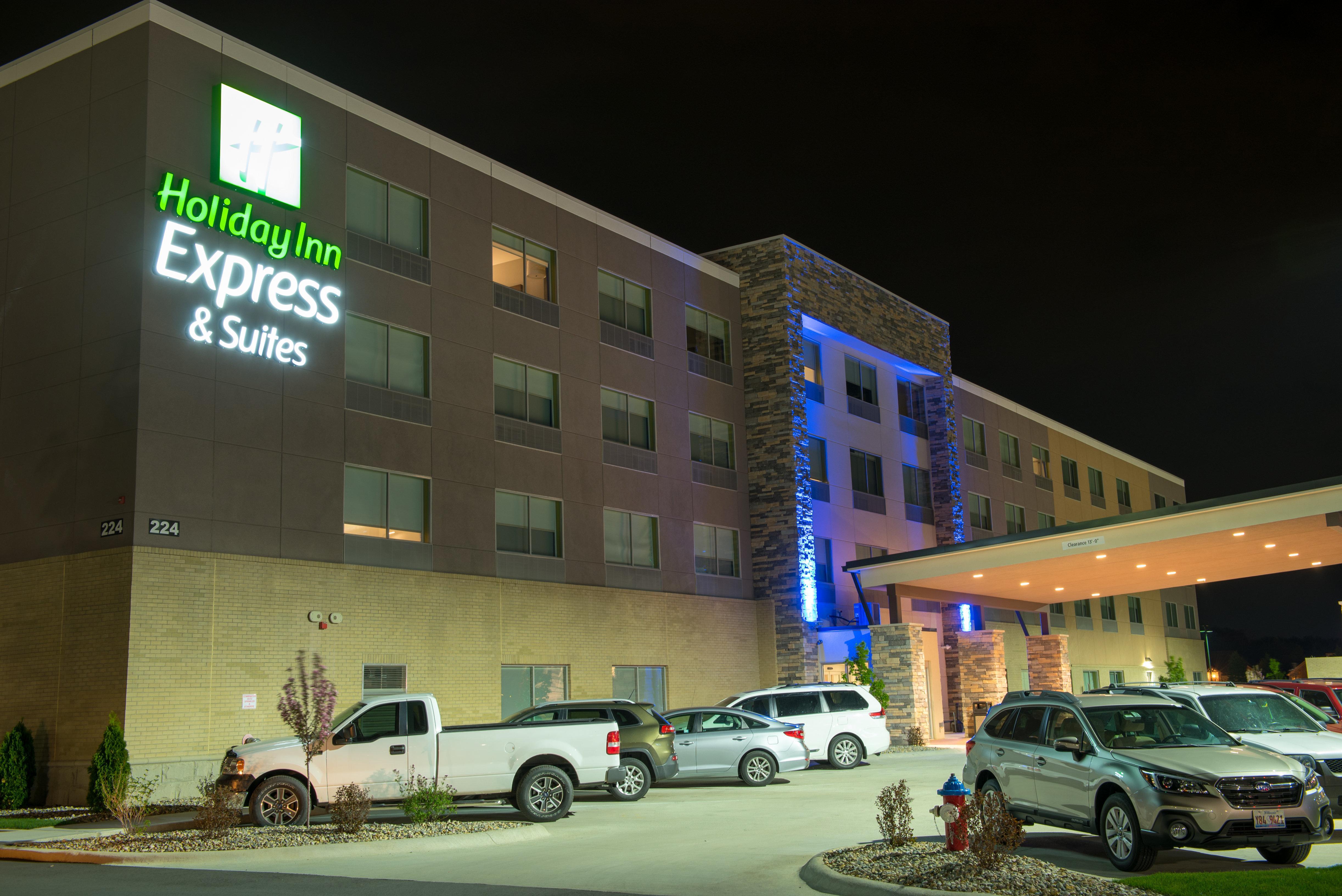 Holiday Inn Express & Suites - Fort Wayne North By Ihg Sunnybrook Acres Екстериор снимка
