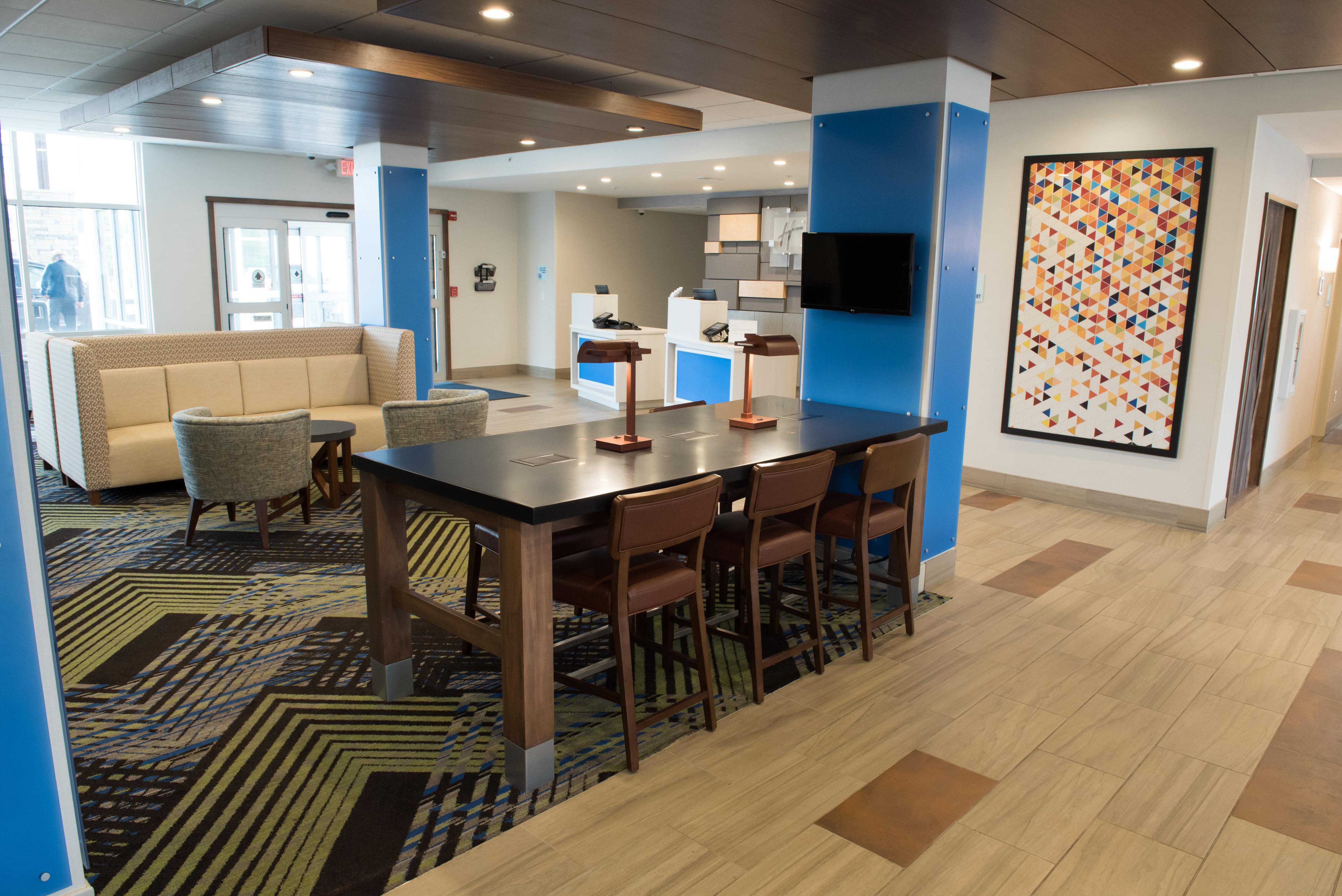 Holiday Inn Express & Suites - Fort Wayne North By Ihg Sunnybrook Acres Екстериор снимка
