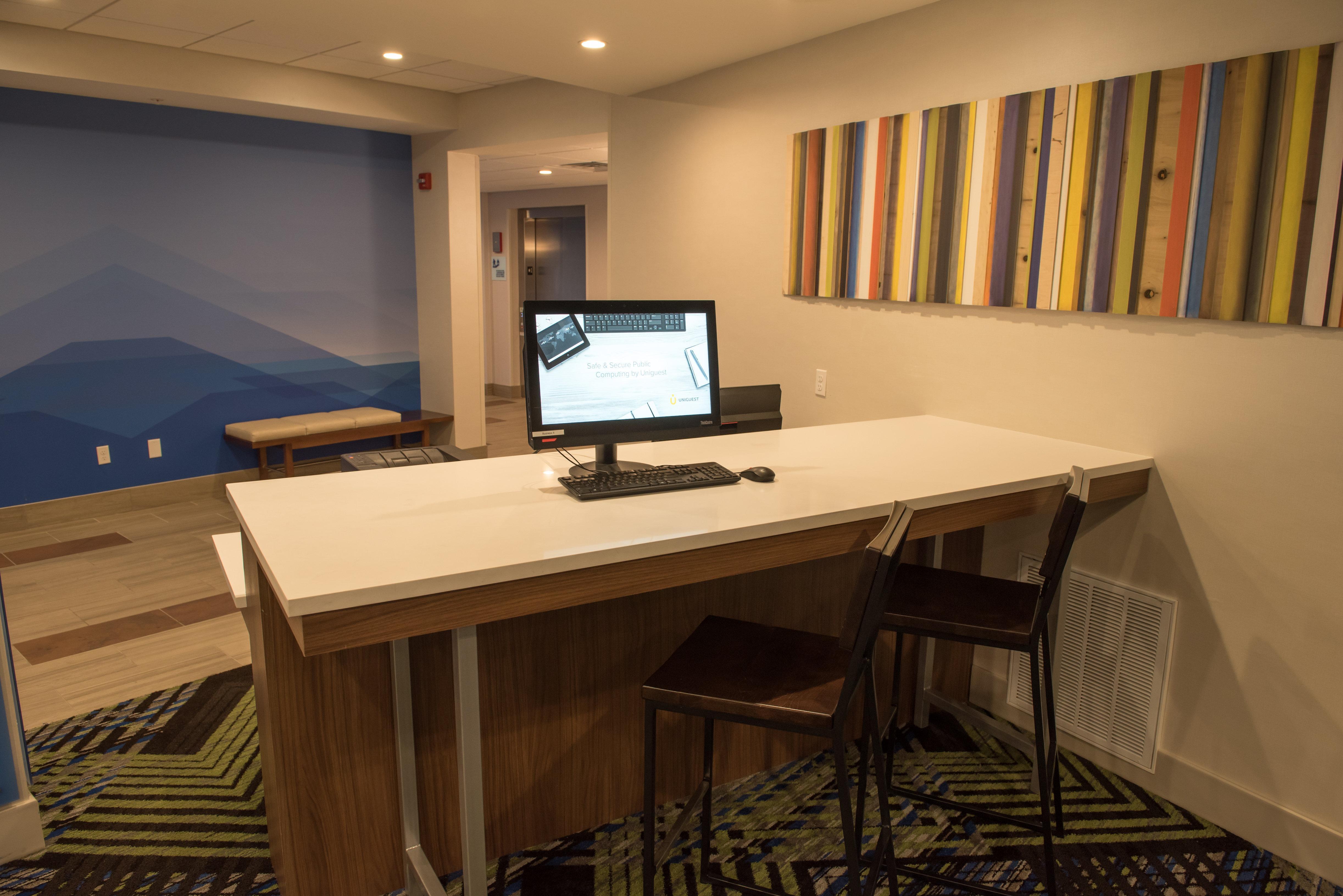 Holiday Inn Express & Suites - Fort Wayne North By Ihg Sunnybrook Acres Екстериор снимка