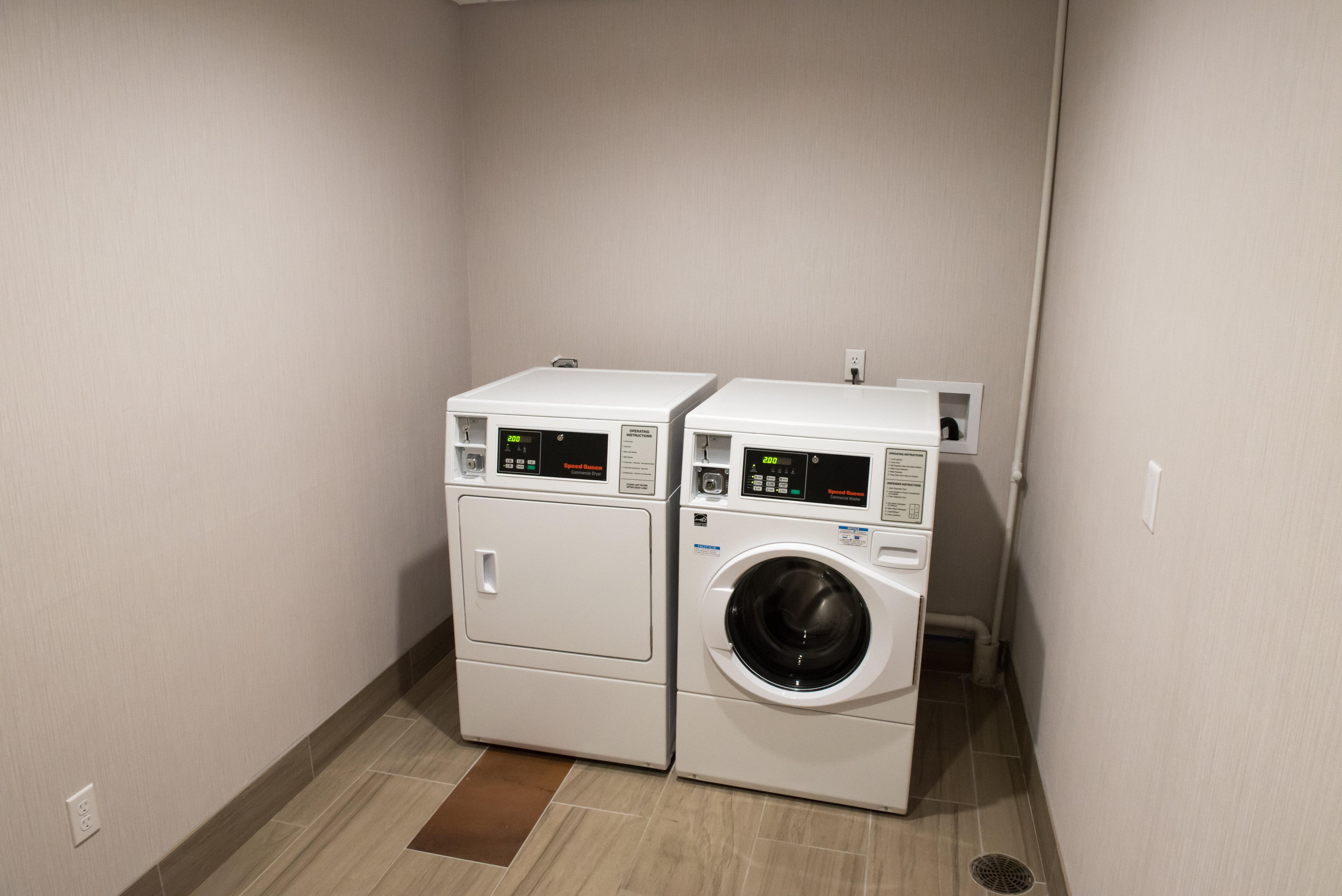 Holiday Inn Express & Suites - Fort Wayne North By Ihg Sunnybrook Acres Екстериор снимка